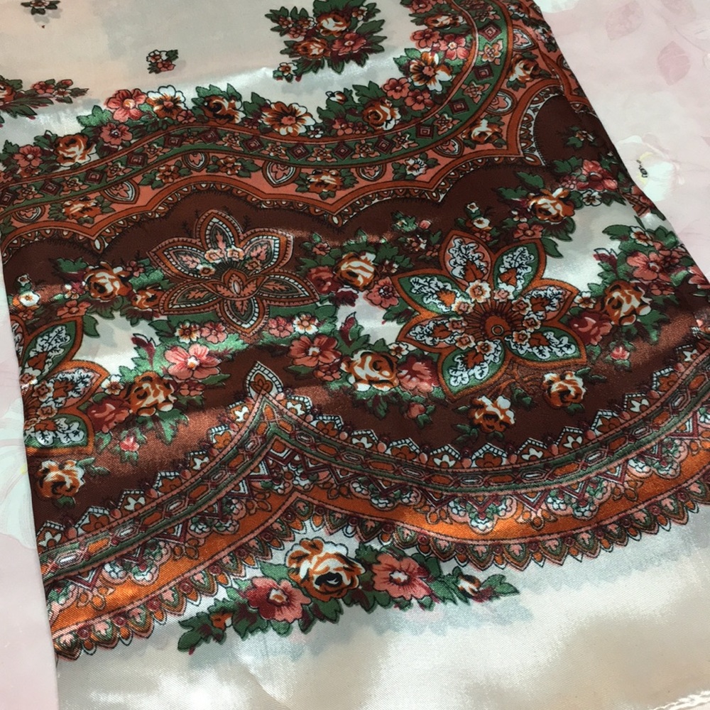 Brand new scarf